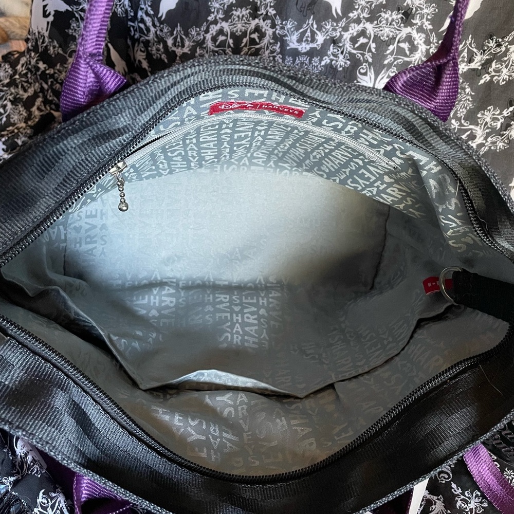 Harveys Disney Villains Mini Streamline Bag - Picture 6 of 8